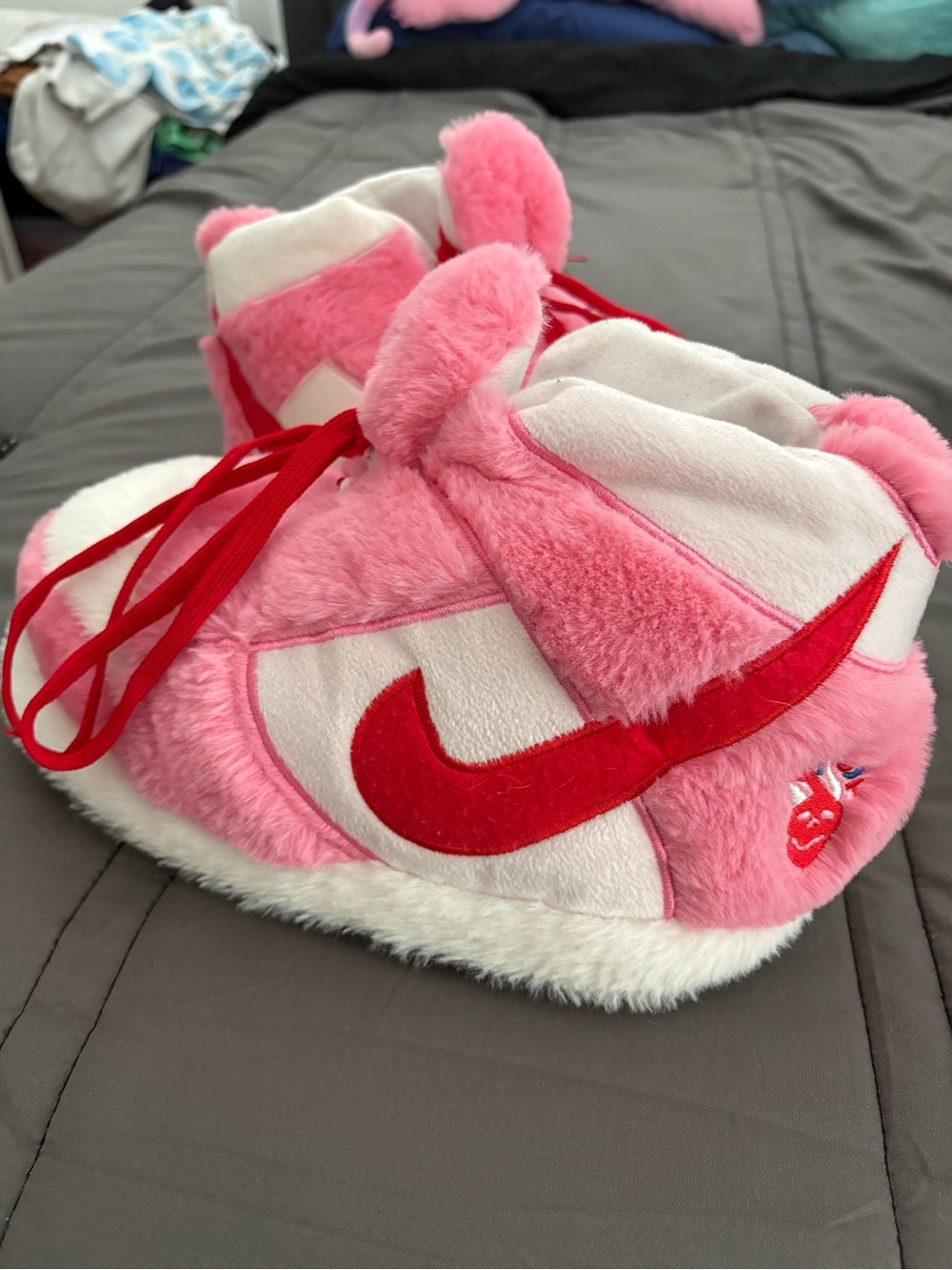 Ladies Nike Air Jordan swoosh pink plush fuzzy slippers size 6-12